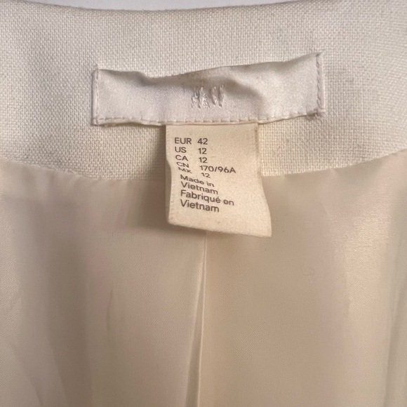 H&M Cream Blazer - Picture 2 of 3